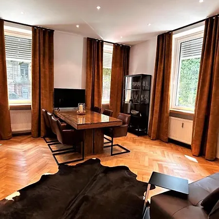 Historical Luxury Homes - Luxus Familien